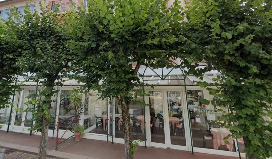 Hotel Des XII Apotres & De La Cle Des Champs Contrexeville Exterior photo